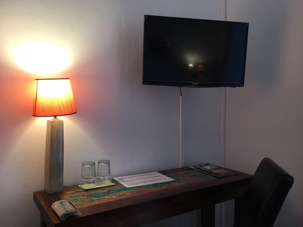 Bottega Del Vino Guesthouse 로카르노 외부 사진