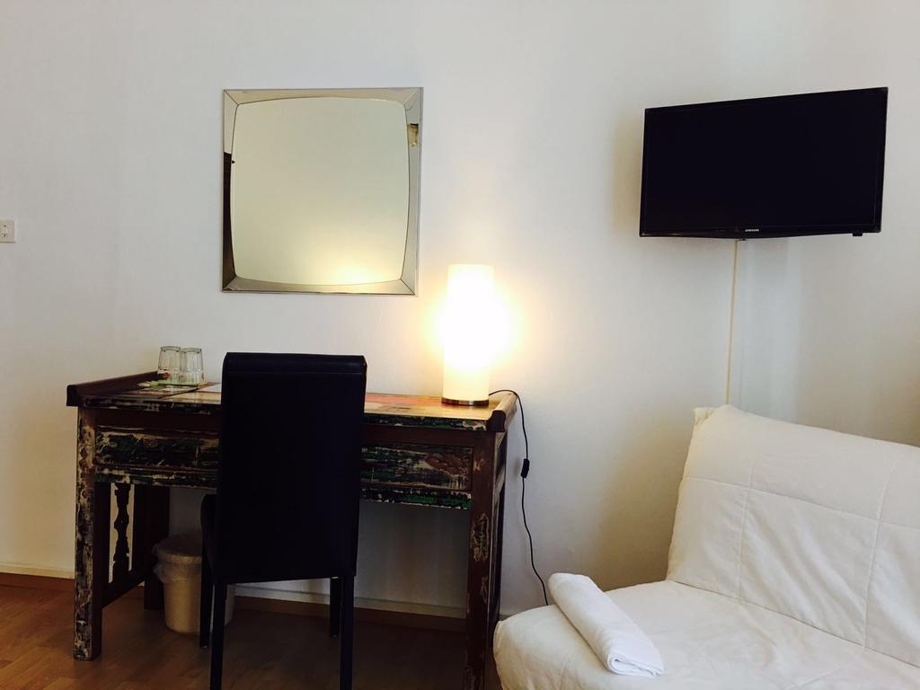 Bottega Del Vino Guesthouse 로카르노 외부 사진